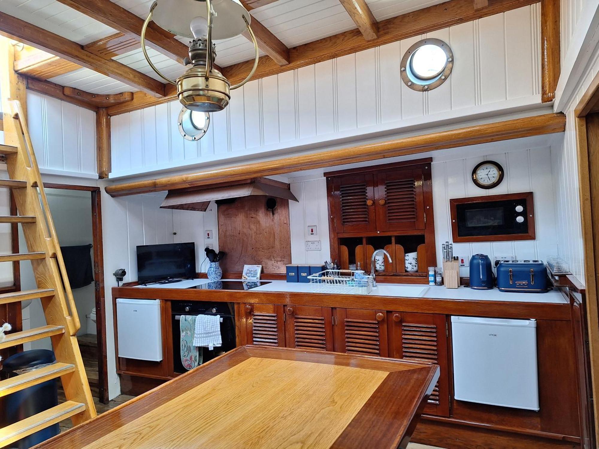 Historic Wooden Ship 'Ursula' Hotel East Cowes Luaran gambar